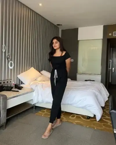 Call Girls Maharajganj Cash On Delivery